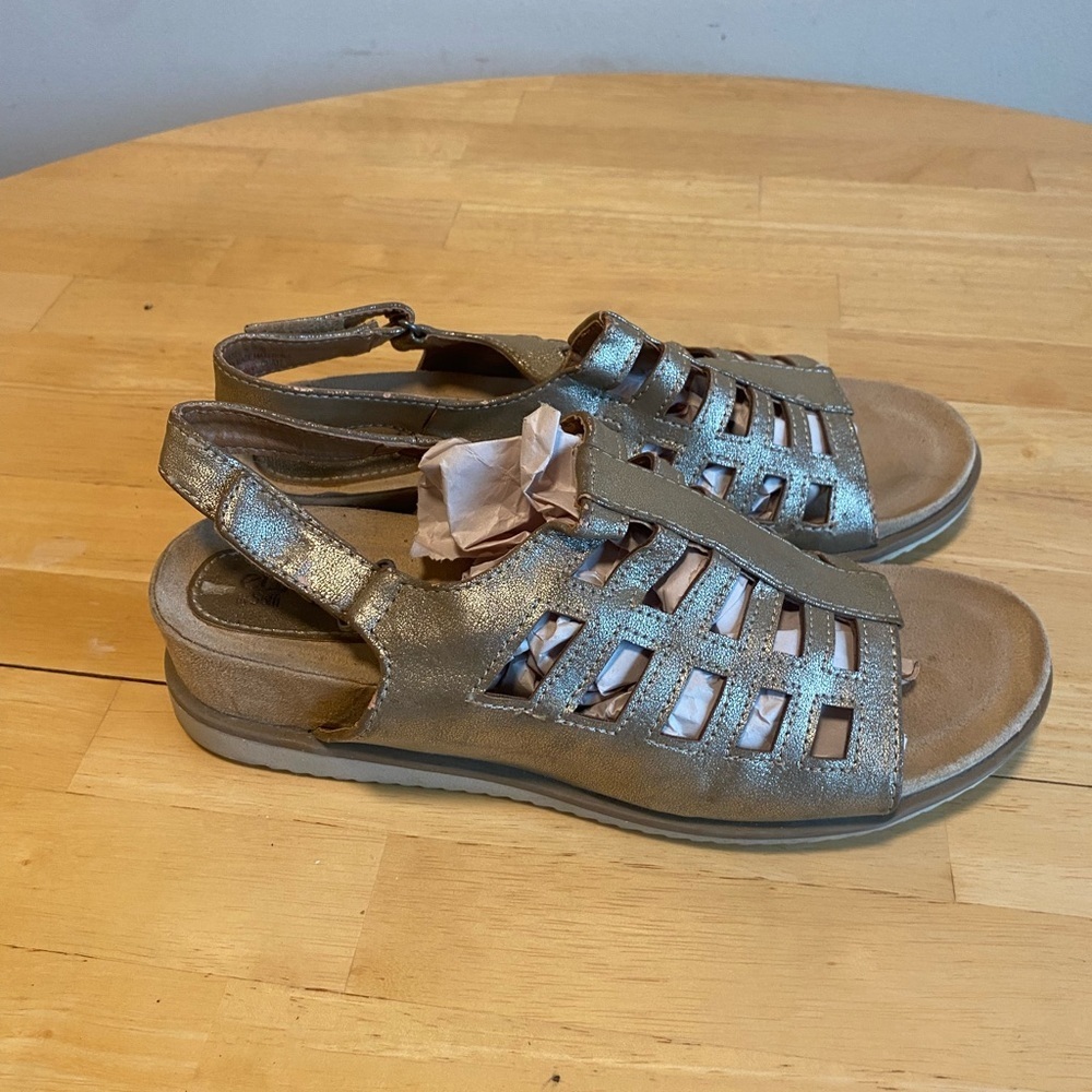 Eurosoft by Sofft Gold Metallic Caged Comfort Sandals - Women's 9.5 M - Picture 7 of 7